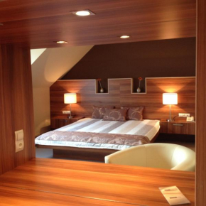 Гостиница Alfa Hotel  Дьор